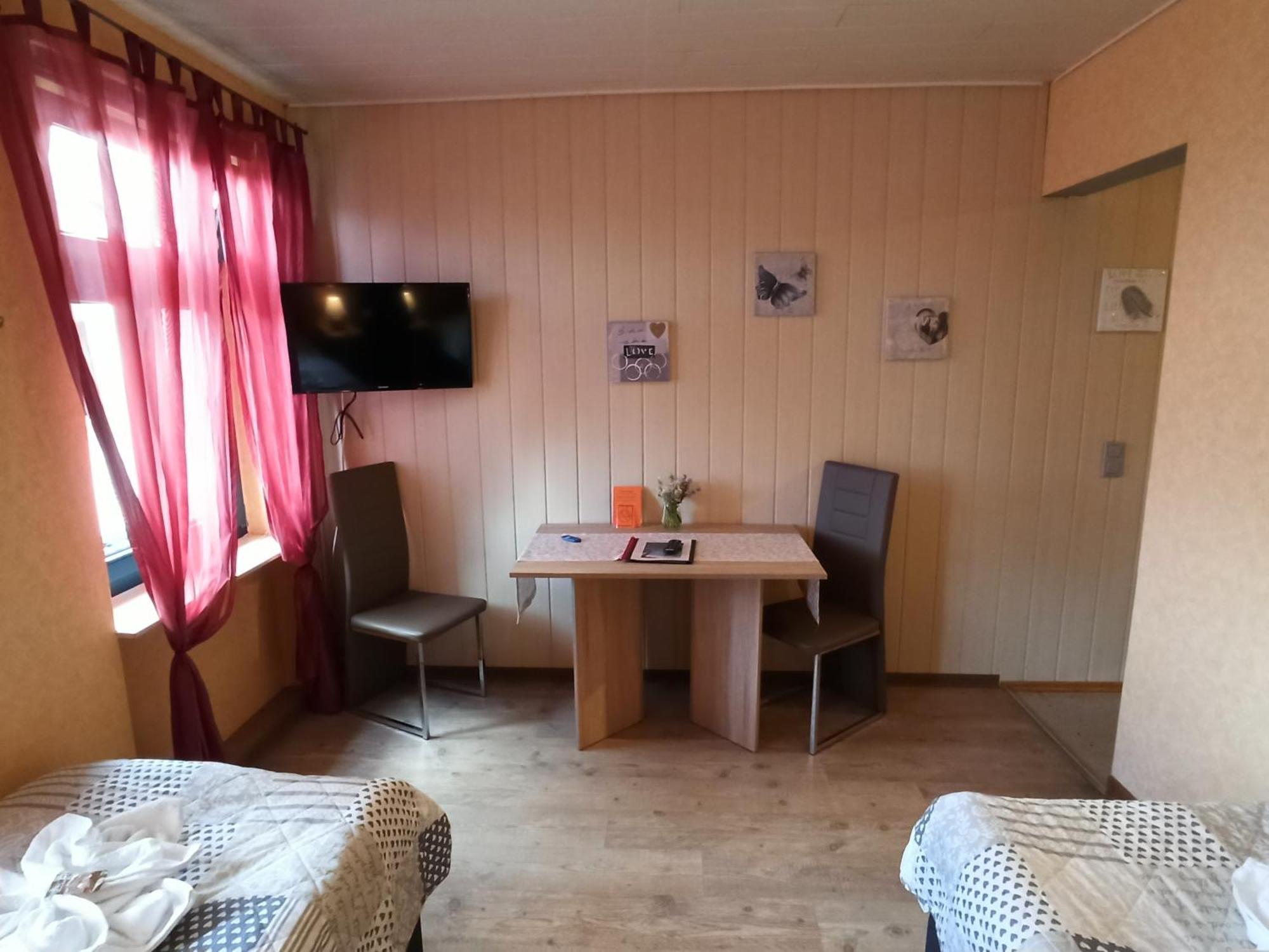 Haus Oberkassel Hotel Бон Екстериор снимка