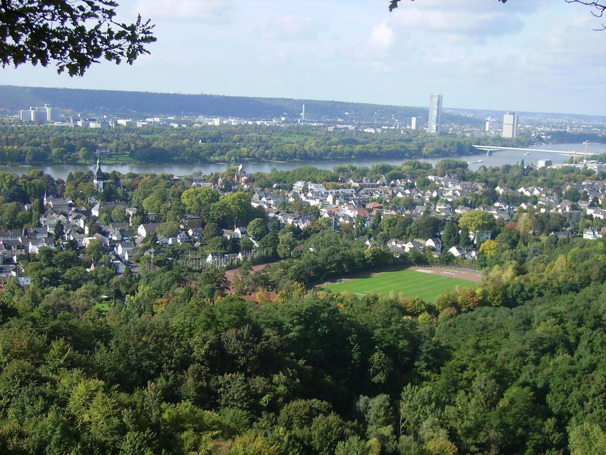 Haus Oberkassel Hotel Бон Екстериор снимка