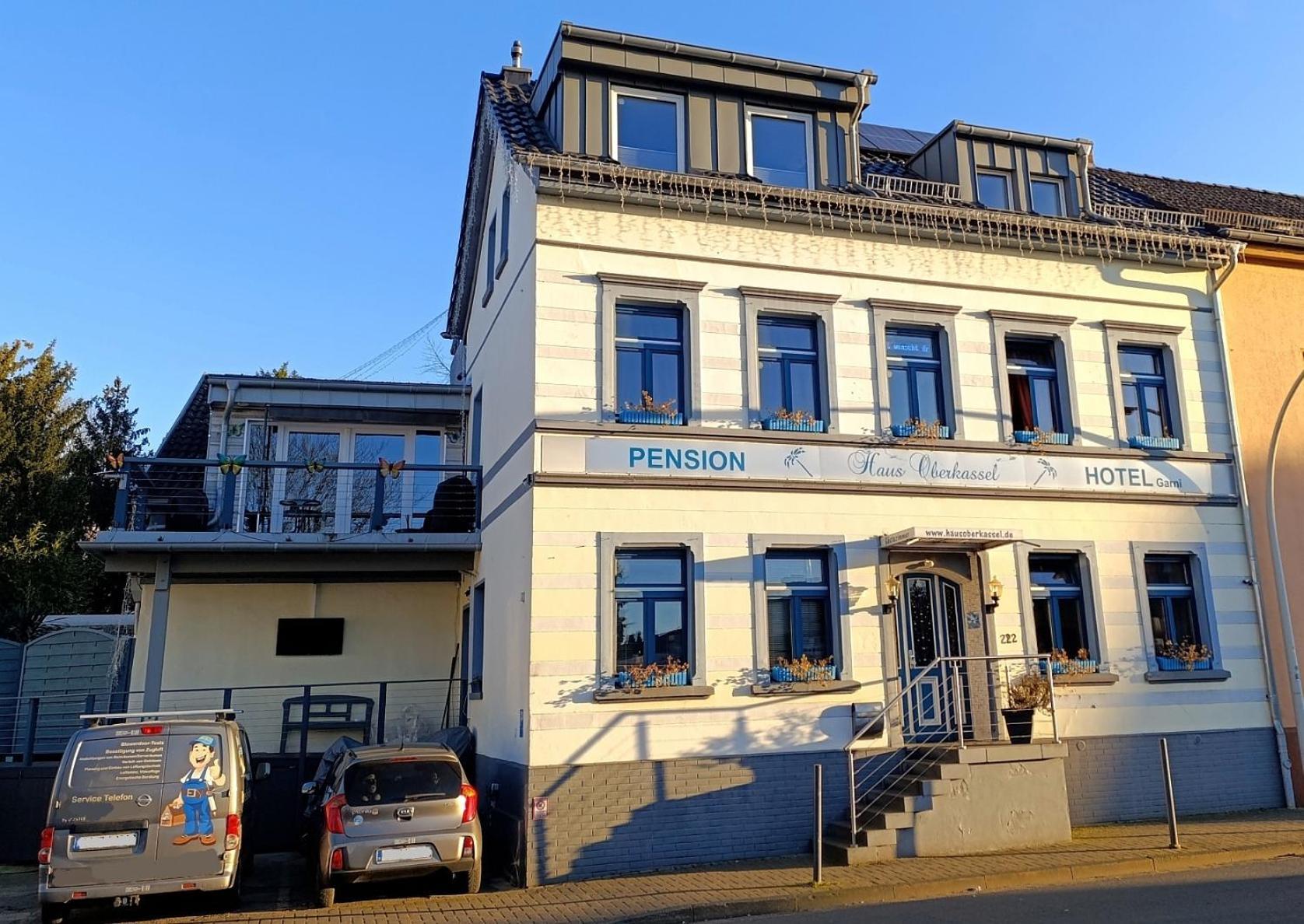 Haus Oberkassel Hotel Бон Екстериор снимка