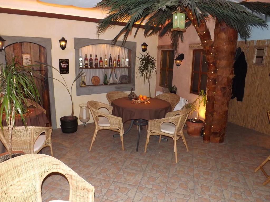 Haus Oberkassel Hotel Бон Екстериор снимка