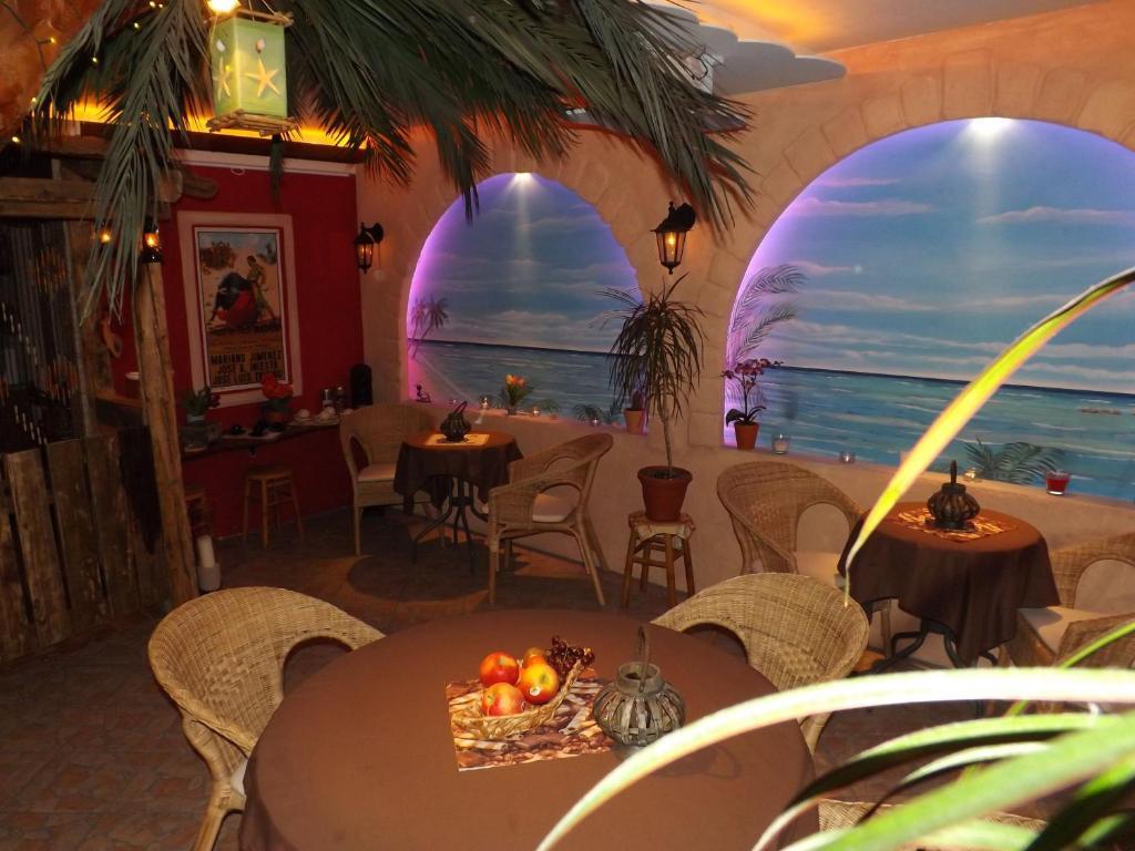 Haus Oberkassel Hotel Бон Екстериор снимка