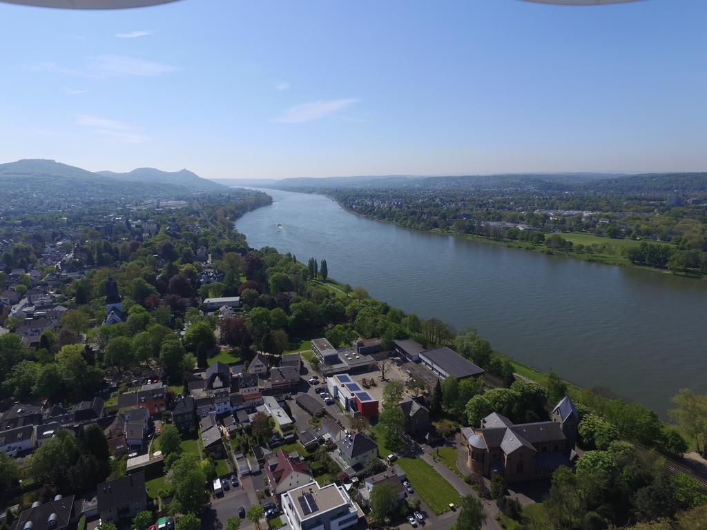 Haus Oberkassel Hotel Бон Екстериор снимка